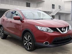 Red Used 2016 Nissan Qashqai Tekna SUV | £9,000 (Fair price)