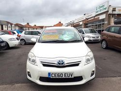 White Used 2010 Toyota Auris Hybrid T4 Hatchback | £7,495