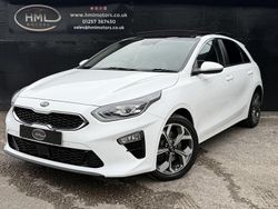 White Used 2018 Kia Ceed First Edition Hatchback | £10,995 (Fair price)
