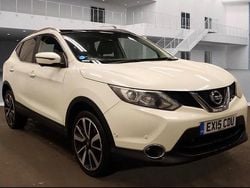White Used 2015 Nissan Qashqai Tekna SUV | £9,810 (Good price)