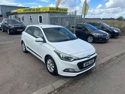White Used 2016 Hyundai i20 GO! Hatchback | £6,349 (Fair price)