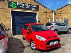 Red Used 2016 Ford B-MAX Zetec MPV | £6,295 (Fair price)