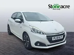 White Used 2019 Peugeot 208 Hatchback | £7,495