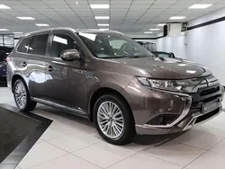 Brown Used 2021 Mitsubishi Outlander P-HEV Estate | £14,349 (Fair price)
