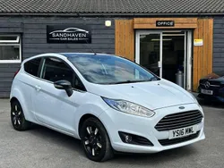 White Used 2016 Ford Fiesta Zetec Hatchback | £6,700 (Fair price)