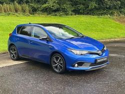 Blue/black Used 2018 Toyota Auris Hybrid Design Hatchback | £11,995 (Fair price)
