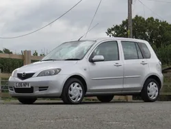 Silver Used 2006 Mazda 2 Hatchback | £1,995