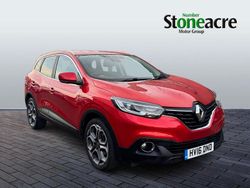 Red Used 2016 Renault Kadjar Dynamique SUV | £9,495 (Fair price)