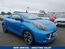 Blue Used 2010 Renault Wind Dynamique Cabriolet | £2,999 (Fair price)