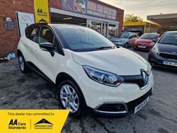 Cream Used 2015 Renault Captur Dynamique SUV | £3,395 (Good price)