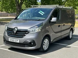 Grey Used 2018 Renault Trafic Van | £10,995 (Fair price)