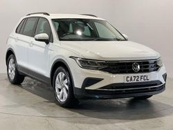 White Used 2022 VW Tiguan Life SUV | £17,599 (Fair price)