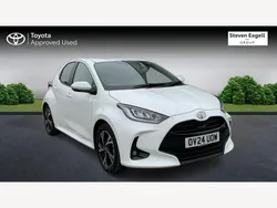White Used 2024 Toyota Yaris Hybrid Design Hatchback | £18,526 (Fair price)