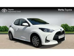 White Used 2023 Toyota Yaris Hybrid Hatchback | £16,414 (Good price)