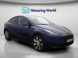 Blue Used 2022 Tesla Model Y Long Range AWD SUV | £22,200 (Fair price)