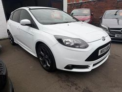 White Used 2013 Ford Focus ST Hatchback | £7,795 (Fair price)