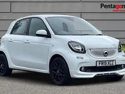 White Used 2019 Smart ForFour Hatchback | £8,450 (A bit pricey)