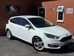 White Used 2015 Ford Focus Zetec Hatchback | £3,990 (A bit pricey)
