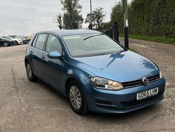 Blue Used 2015 VW Golf VII S Hatchback | £5,995 (Fair price)
