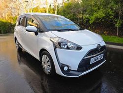 White Used 2025 Toyota Sienta MPV | £14,495