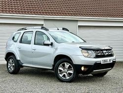 Silver Used 2016 Dacia Duster Lauréate Hatchback | £4,490 (Fair price)