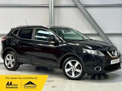 Black Used 2015 Nissan Qashqai N-TEC SUV | £7,095 (Fair price)