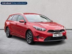 Red Used 2022 Kia Ceed Hatchback | £13,890 (Fair price)