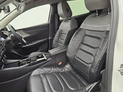 White Used 2023 Citroën C5 X PureTech Hatchback | £18,990 (Fair price)