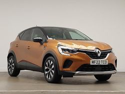 Choice of colours Used 2022 Renault Captur LIMITED SUV | £13,998 (A bit pricey)