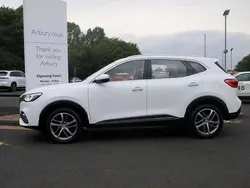 White Used 2022 MG HS Excite SUV | £12,799 (Fair price)