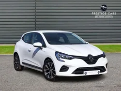 White Used 2022 Renault Clio V Iconic Hatchback | £10,792 (Fair price)