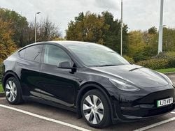 Black Used 2022 Tesla Model Y Long Range AWD SUV | £25,500 (Good price)