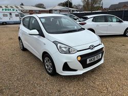 White Used 2018 Hyundai i10 SE Hatchback | £9,995 (Fair price)