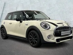 White Used 2018 Mini Cooper S Hatch Hatchback | £13,400 (Fair price)
