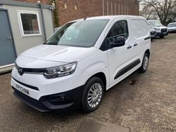 White Used 2023 Toyota Proace Van | £8,995 (Super price)