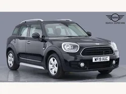 Black Used 2019 Mini Cooper Countryman Classic SUV | £15,995 (Fair price)