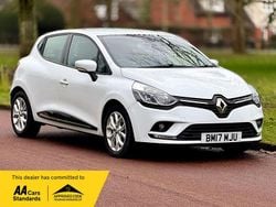 White Used 2017 Renault Clio IV Dynamique Hatchback | £5,495 (Good price)