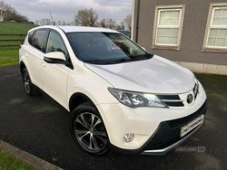 White Used 2014 Toyota RAV4 SUV | £6,995 (A bit pricey)