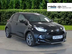 Black Used 2023 Toyota Yaris Hybrid Hatchback | £19,995 (Fair price)