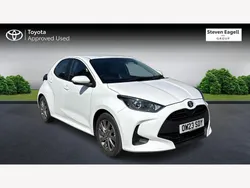 White Used 2023 Toyota Yaris Hybrid Hatchback | £15,956 (Good price)