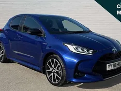 Blue Used 2020 Toyota Yaris Hybrid Hatchback | £16,299 (Fair price)
