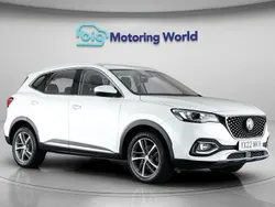 White Used 2022 MG HS Excite SUV | £15,300 (Fair price)