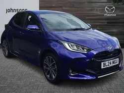 Blue Used 2024 Toyota Yaris Hybrid Hatchback | £20,490 (Fair price)