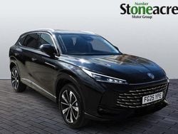 Black New 2025 MG HS Trophy SUV | £22,995 (Good price)