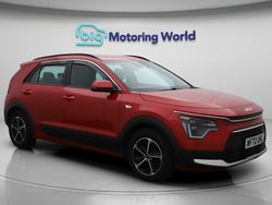Red Used 2022 Kia Niro SUV | £15,300 (Fair price)