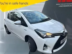 White Used 2014 Toyota Yaris Hybrid Hatchback | £9,388 (Fair price)