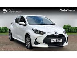 White Used 2023 Toyota Yaris Hybrid Hatchback | £17,084 (Good price)
