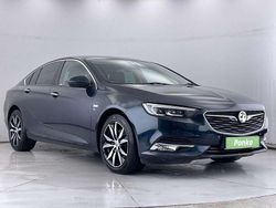 Green Used 2017 Vauxhall Insignia Elite Hatchback | £10,340 (Fair price)