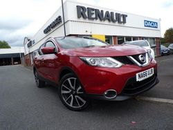 Red Used 2016 Nissan Qashqai Tekna SUV | £7,995 (Fair price)