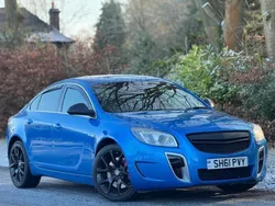 Blue Used 2011 Vauxhall Insignia Sedan | £4,495 (Super price)